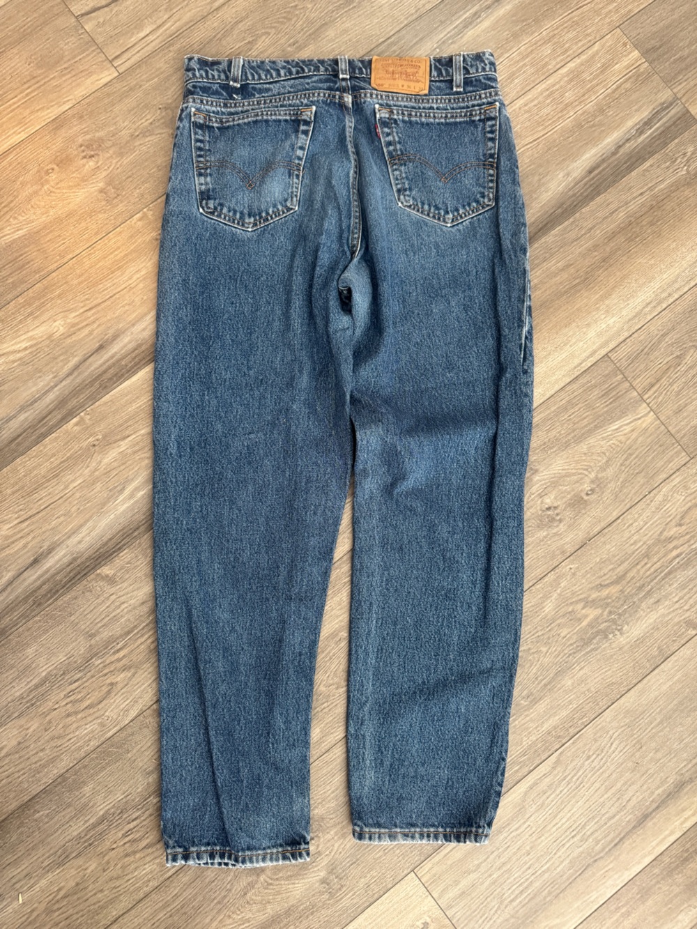 Levi’s Premium 550 Relaxed Tapered Leg Jeans 36x32 Heavyweight Denim 90s Style - Picture 5 of 6